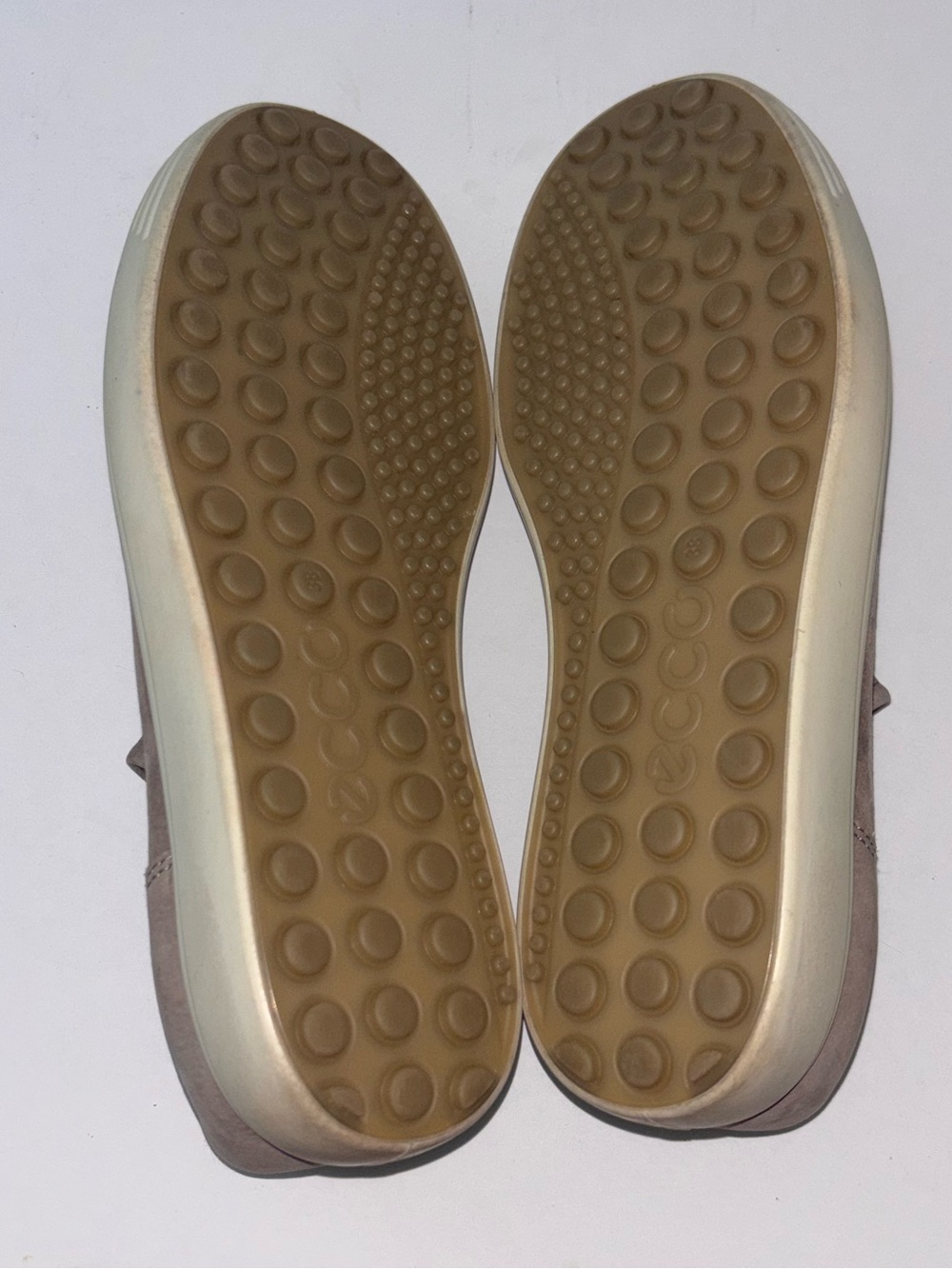 Ecco Soft 7 Low Bootie Women Size 7 Eur 38 Taupe Suede Boots $170 MSRP - Picture 5 of 6